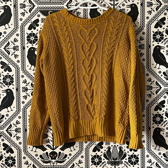 Cosy Mustard Yellow Sweater - Picture 1 of 3